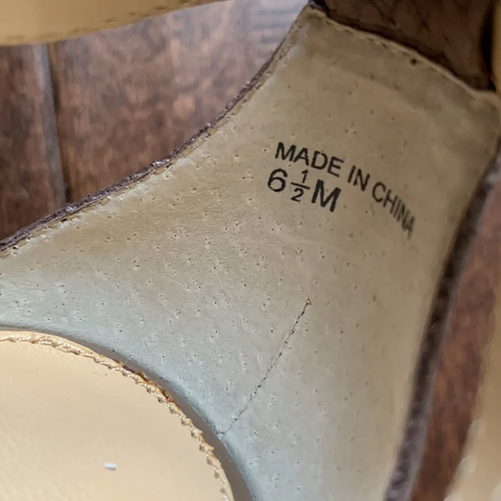 NIB LOFT Brown Kimberly Leather Strappy Open Toe Platform Heels Size 6.5